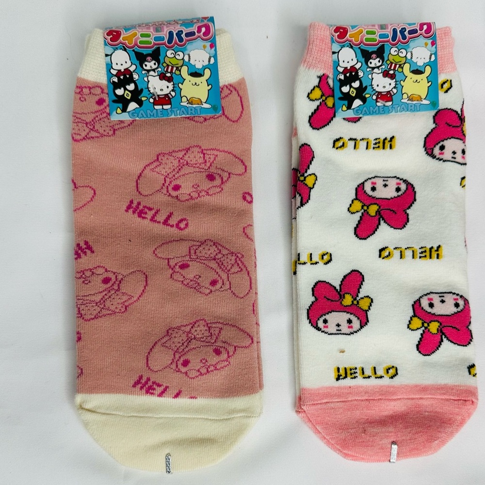 Sanrio My Melody Comfortable And Versatile Women's Short 4 Socks Bundle - Picture 2 of 8